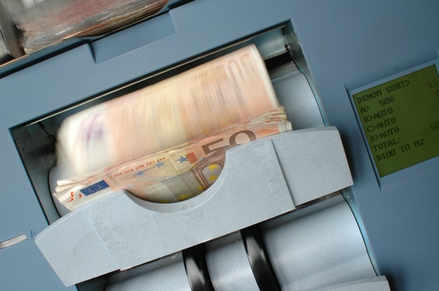 porownanie kredytow2 bankomat i pieniądze