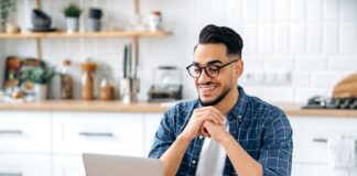 Czy da się studiować dziennie i pracować?