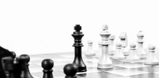 Czemu surowce spadły?